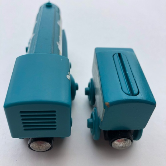 Thomas and Friends Wooden Railway Sodor Engine Wash Roll n’ Whistle Connor - Picture 15 of 16